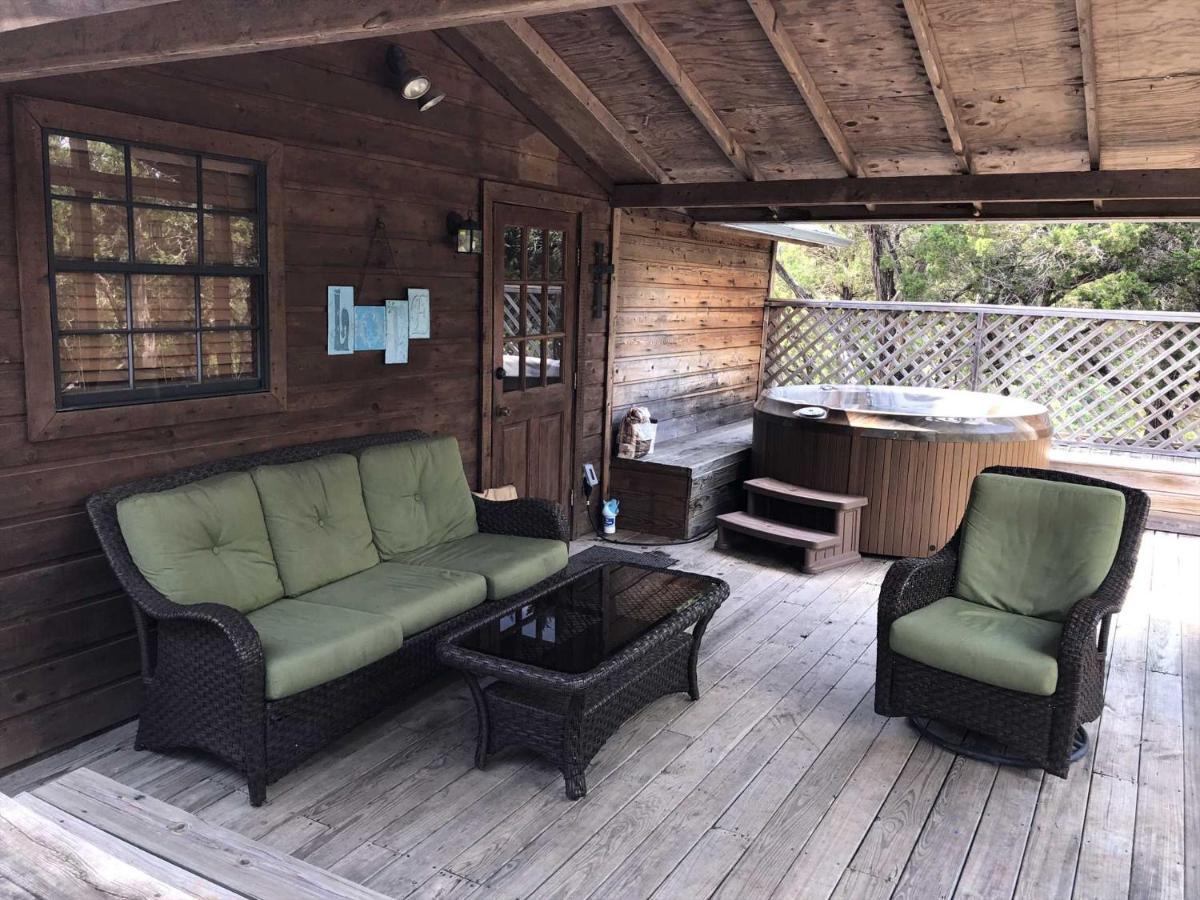 Rockin' B Ranch Love Shack Pipe Creek Экстерьер фото